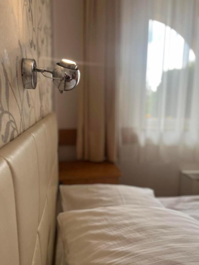 Hotel U Grubego Wielogora Bagian luar foto